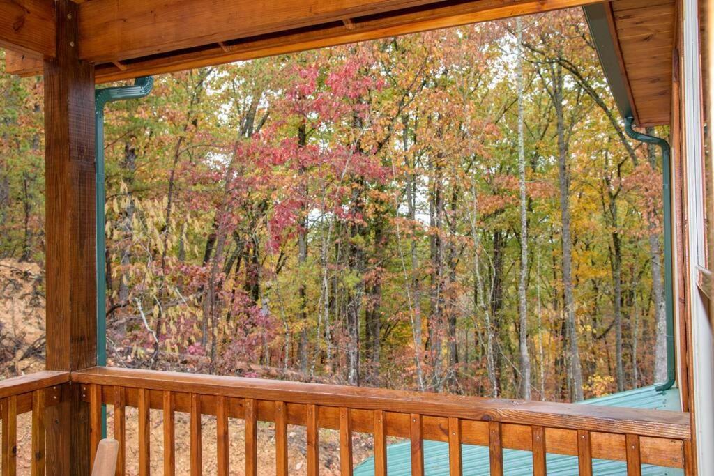 Spacious 2800 Sq Ft-Cozy Wood Cabin-New Build Pigeon Forge Exteriör bild